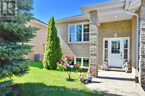 4 Anthony Street Wasaga Beach ON L9Z 2N4