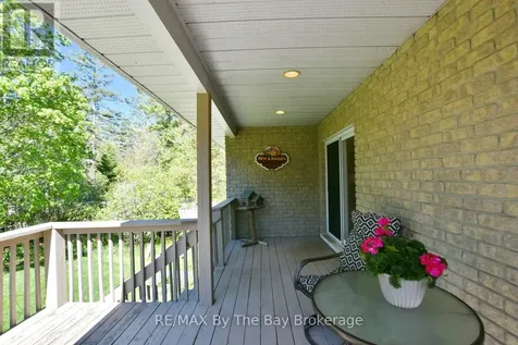 4 Anthony Street Wasaga Beach ON L9Z 2N4