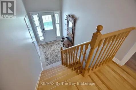 4 Anthony Street Wasaga Beach ON L9Z 2N4