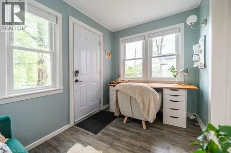 15 Eagle Hill Cambridge ON N3C 2C8