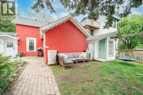 15 Eagle Hill Cambridge ON N3C 2C8