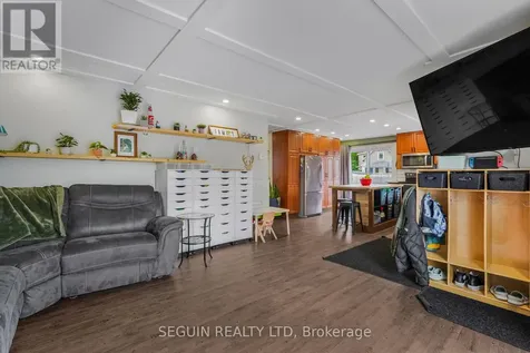 281 Hampden Street Hawkesbury ON K6A 1Y4