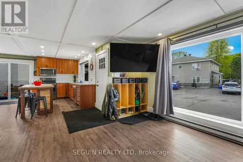 281 Hampden Street Hawkesbury ON K6A 1Y4