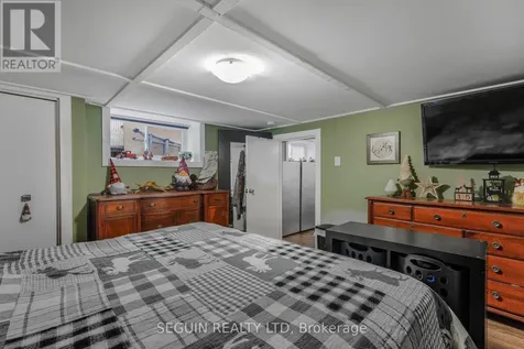 281 Hampden Street Hawkesbury ON K6A 1Y4