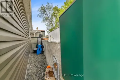 281 Hampden Street Hawkesbury ON K6A 1Y4