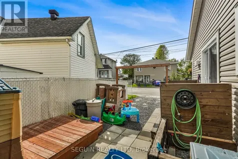 281 Hampden Street Hawkesbury ON K6A 1Y4