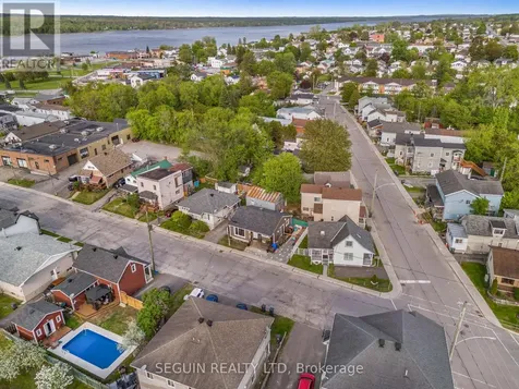 281 Hampden Street Hawkesbury ON K6A 1Y4