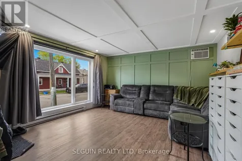 281 Hampden Street Hawkesbury ON K6A 1Y4