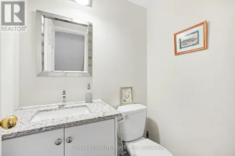 700 Tweesdmuir Avenue Ottawa ON K1Z 5P9