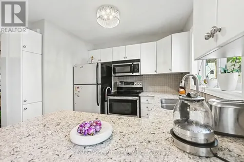 700 Tweesdmuir Avenue Ottawa ON K1Z 5P9