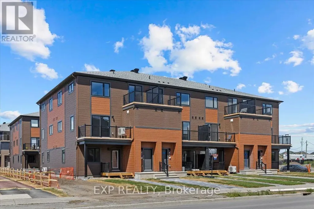782 Campolina Way Ottawa ON K2S 3K8