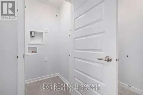 782 Campolina Way Ottawa ON K2S 3K8