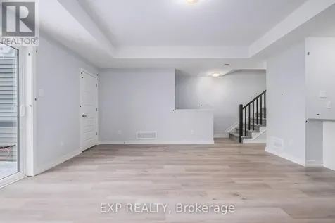 782 Campolina Way Ottawa ON K2S 3K8