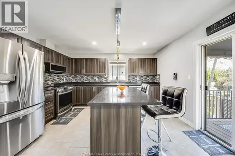 1032 Frederica Avenue Windsor ON N8P 1V7