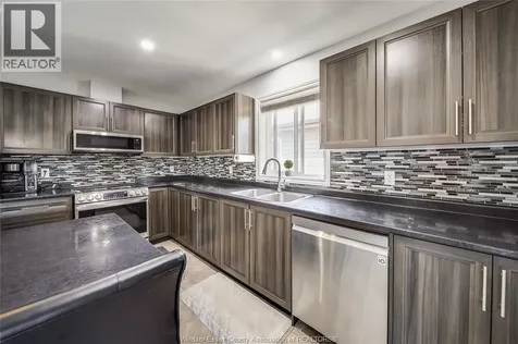 1032 Frederica Avenue Windsor ON N8P 1V7