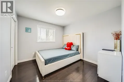 1032 Frederica Avenue Windsor ON N8P 1V7