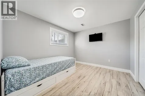 1032 Frederica Avenue Windsor ON N8P 1V7