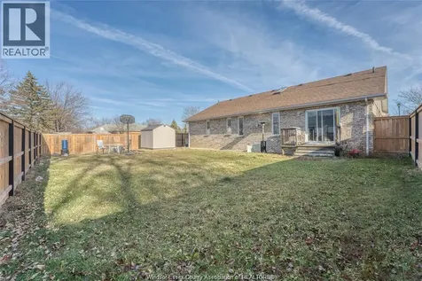 56 Rose Avenue Tilbury ON N0P 2L0