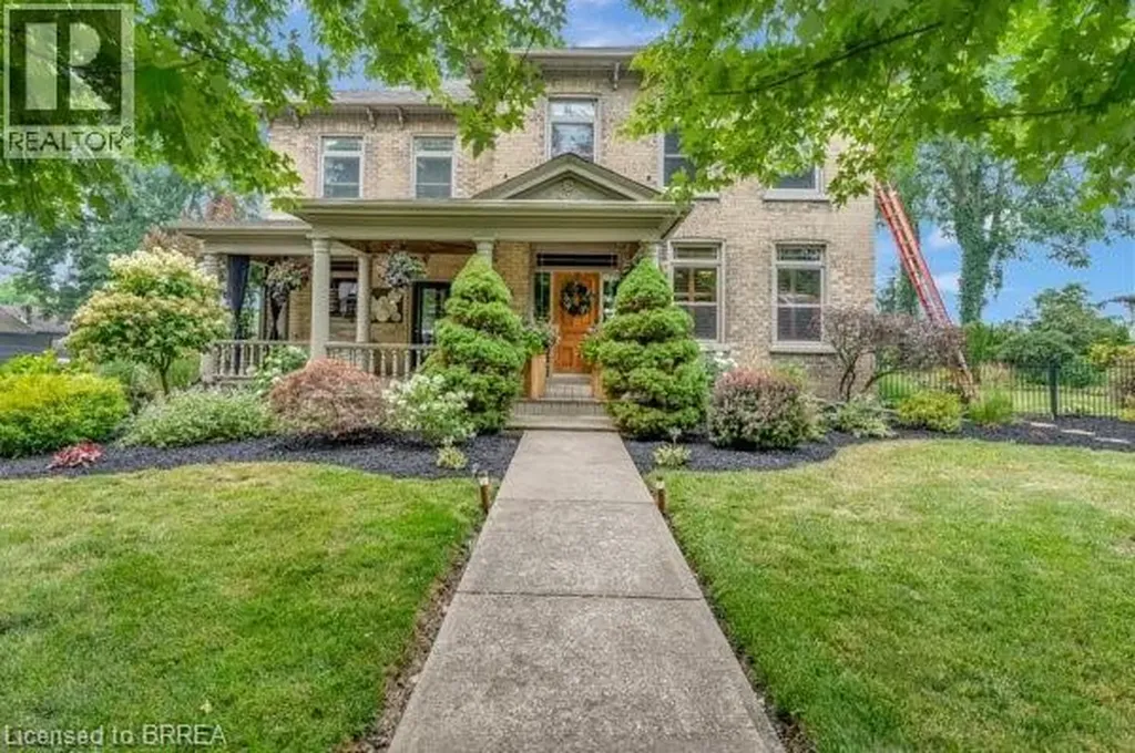 66 Banfield Street Paris ON N3L 2Z1