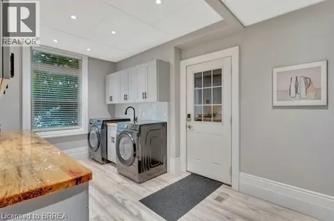 66 Banfield Street Paris ON N3L 2Z1