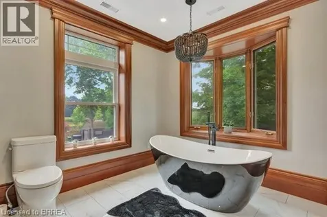 66 Banfield Street Paris ON N3L 2Z1