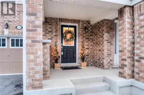 522 Goldenrod Lane Kitchener ON N2R 0L7