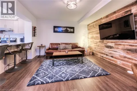 522 Goldenrod Lane Kitchener ON N2R 0L7