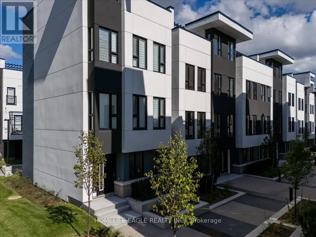 2 Mariner's Pier Way Orillia ON L3V 8P4