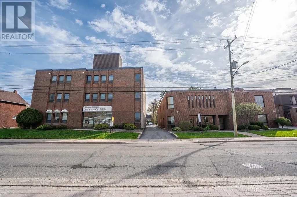 464 & 452 Albert St E Sault Ste. Marie ON P6A 2J8