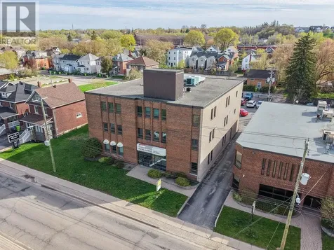 464 & 452 Albert St E Sault Ste. Marie ON P6A 2J8