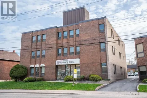 464 & 452 Albert St E Sault Ste. Marie ON P6A 2J8