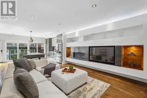 20 Brookmount Road Toronto (the Beaches) ON M4L 3N1