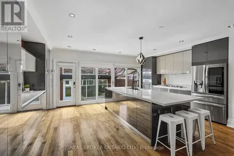 20 Brookmount Road Toronto (the Beaches) ON M4L 3N1
