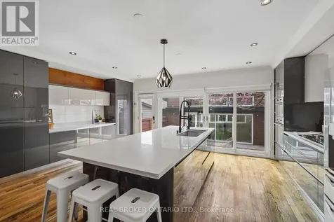 20 Brookmount Road Toronto (the Beaches) ON M4L 3N1