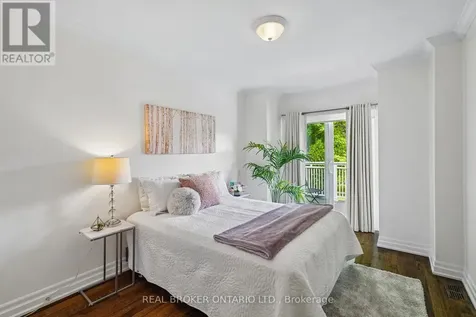 20 Brookmount Road Toronto (the Beaches) ON M4L 3N1