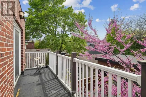 20 Brookmount Road Toronto (the Beaches) ON M4L 3N1
