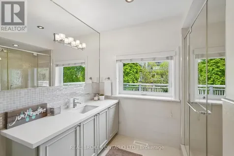 20 Brookmount Road Toronto (the Beaches) ON M4L 3N1