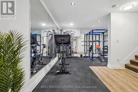 20 Brookmount Road Toronto (the Beaches) ON M4L 3N1