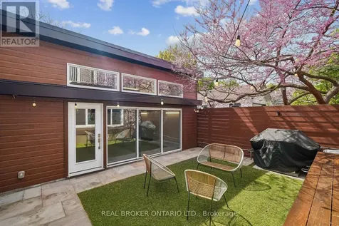 20 Brookmount Road Toronto (the Beaches) ON M4L 3N1