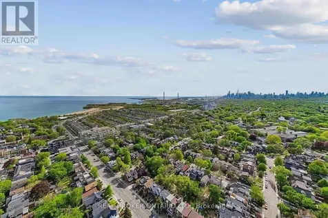 20 Brookmount Road Toronto (the Beaches) ON M4L 3N1