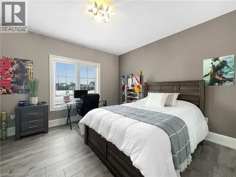 18 Harper Boulevard Brantford ON N3T 0E1