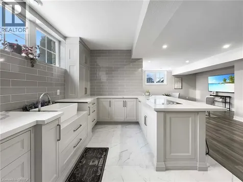 18 Harper Boulevard Brantford ON N3T 0E1