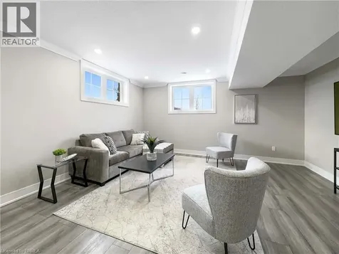 18 Harper Boulevard Brantford ON N3T 0E1