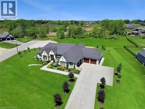 18 Harper Boulevard Brantford ON N3T 0E1