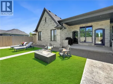 18 Harper Boulevard Brantford ON N3T 0E1
