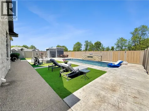 18 Harper Boulevard Brantford ON N3T 0E1