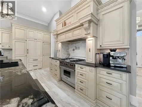 18 Harper Boulevard Brantford ON N3T 0E1