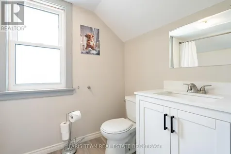 261 James Street East Orillia ON L3V 1M3