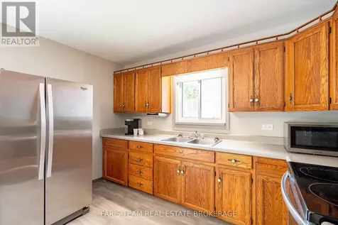 261 James Street East Orillia ON L3V 1M3