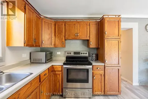 261 James Street East Orillia ON L3V 1M3